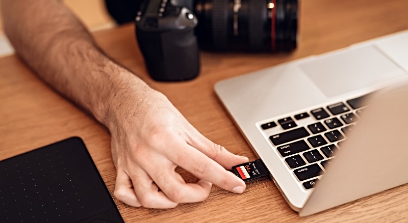 connect sd card to recover deleted photos 