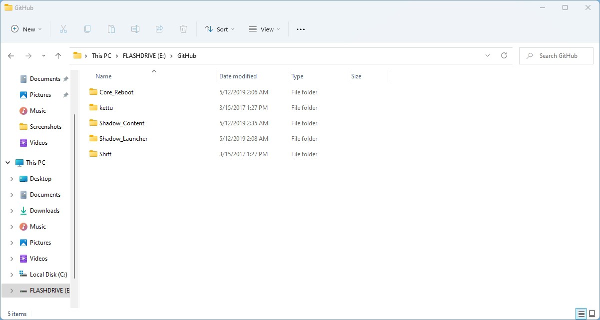 Checking Out Flash Drives Contents In File Explorer