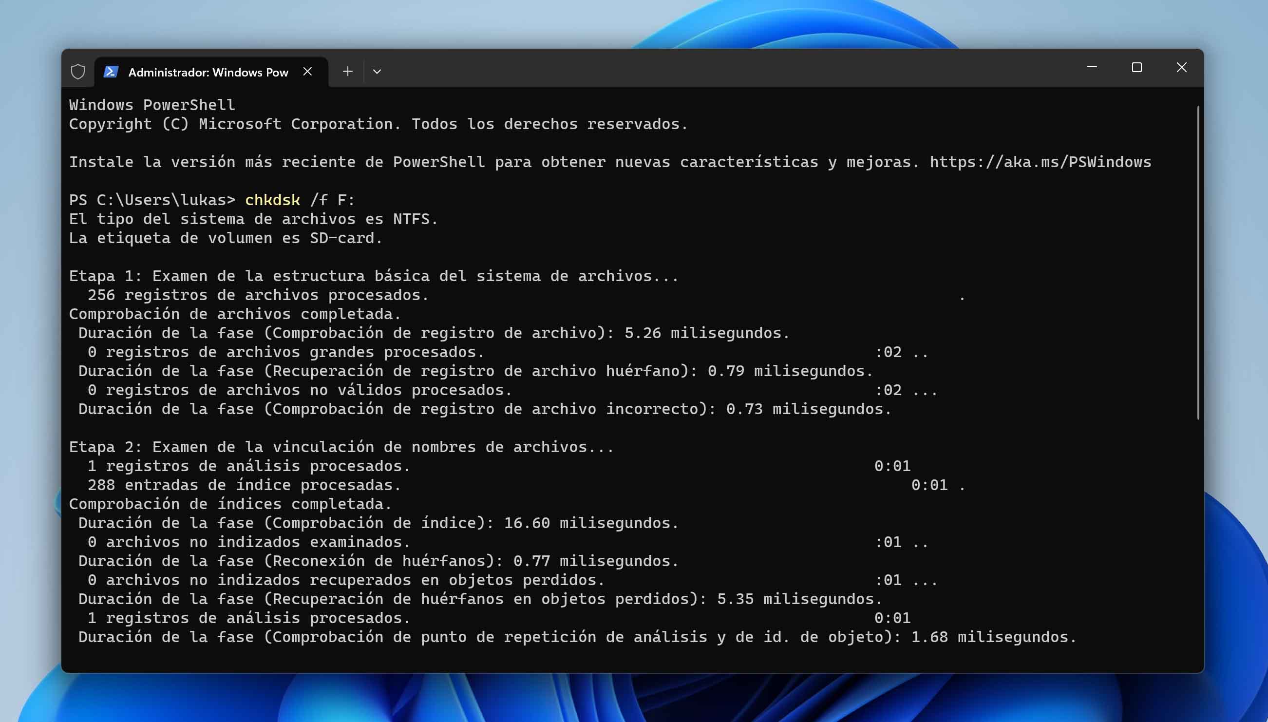 use el comando chkdsk con atributos f