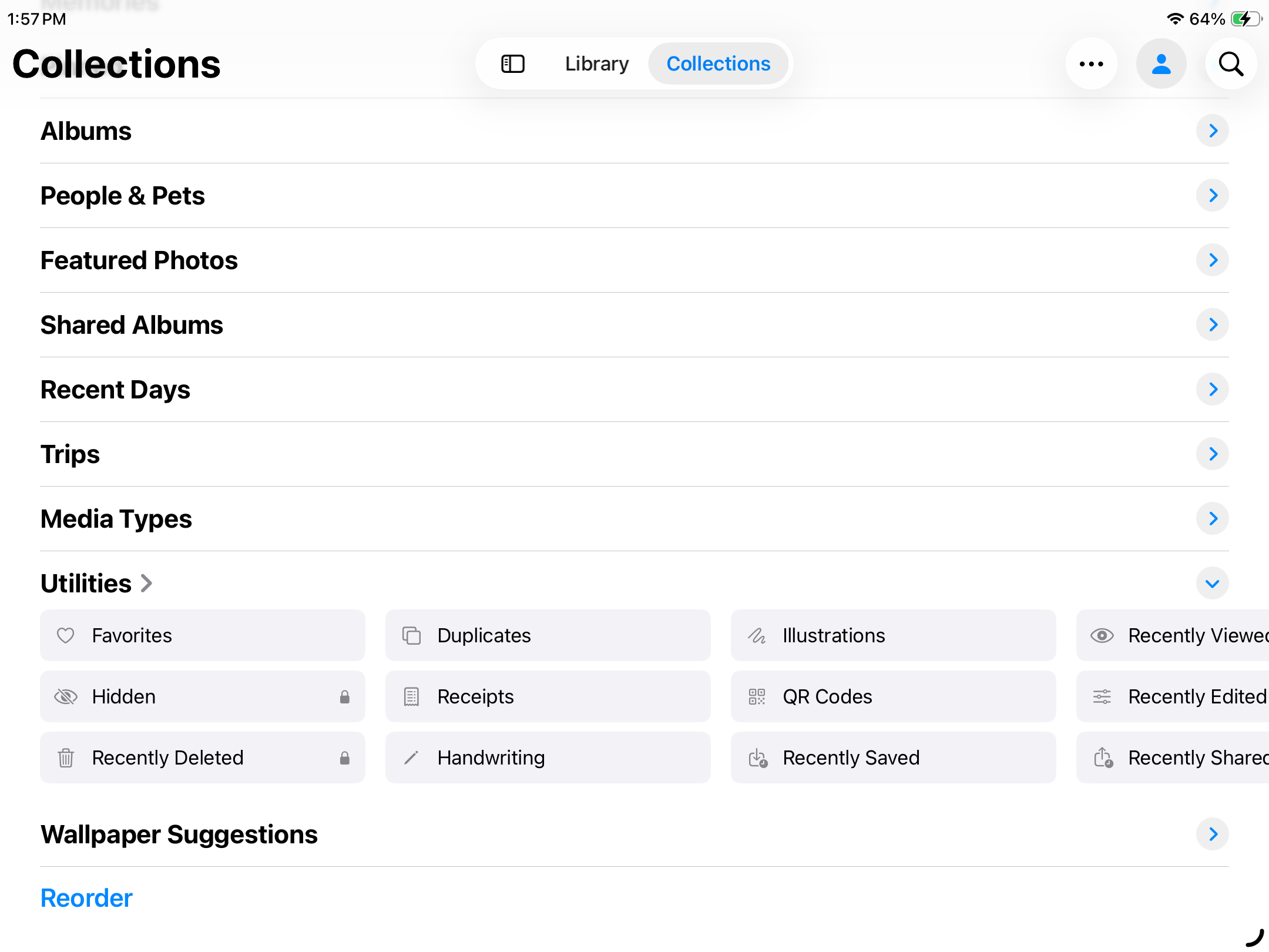 Duplicates utility in the iPad Photos app.