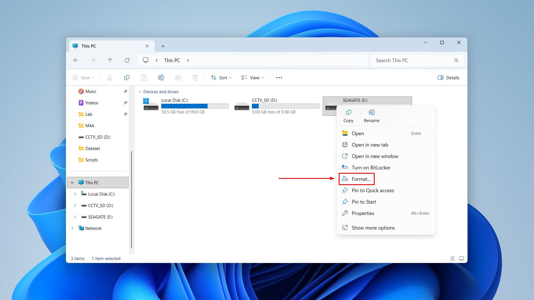 Choosing Format from the Seagate drive’s right-click menu.