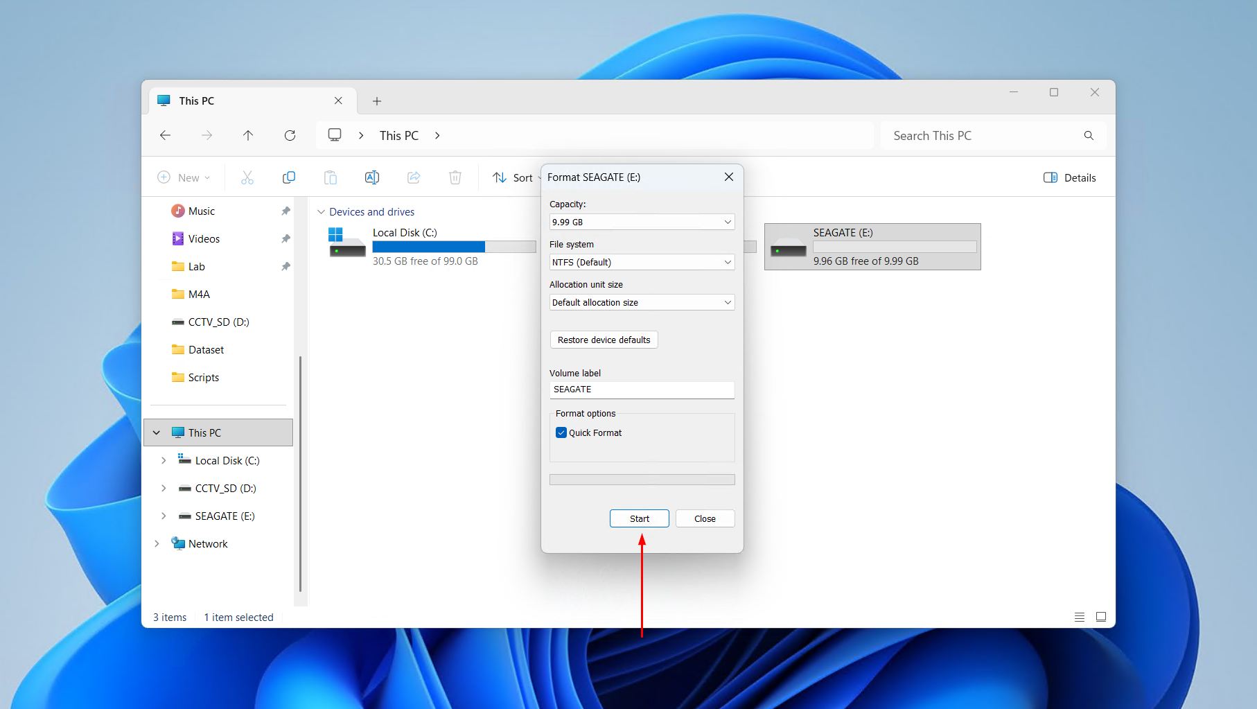 The Format dialog with the file system, allocation unit size, and volume label set.